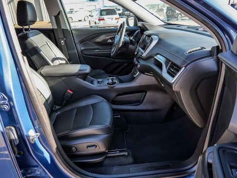 Used 2024 GMC Terrain SLT image 15