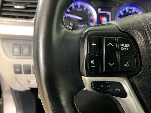 Used 2017 Toyota Highlander XLE w/ Protection Package #3 image 21