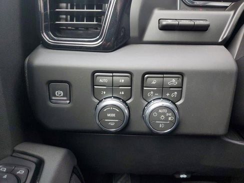 New 2026 GMC Sierra 1500 AT4 w/ Technology Package image 30