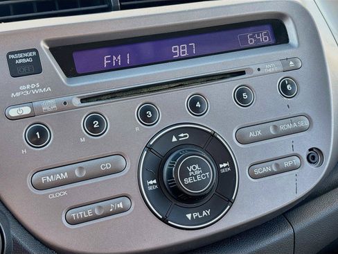 Used 2013 Honda Fit image 6