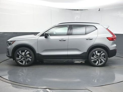 New 2026 Volvo XC40 B5 Ultra w/ Protection Package Premier image 5