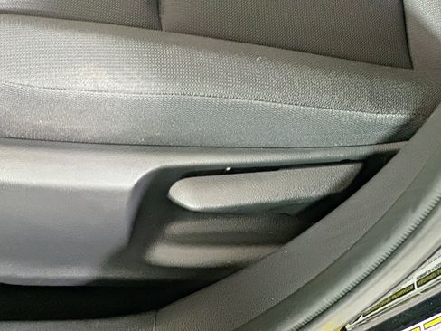 Used 2024 Toyota Corolla LE FWD image 13
