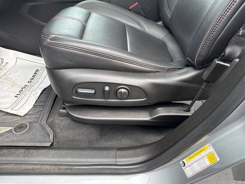 Used 2023 Chevrolet Traverse RS w/ LPO, Floor Liner Package AWD/4WD image 35