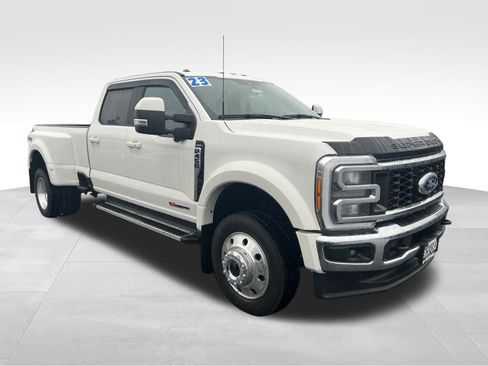 Used 2023 Ford F450 Lariat w/ Tow Technology Package image 3