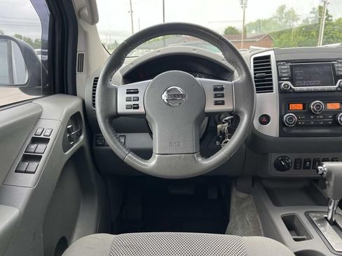 Used 2016 Nissan Frontier SV w/ SV Value Truck Package AWD/4WD image 13