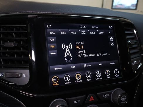 Used 2019 Jeep Grand Cherokee Limited AWD/4WD image 25