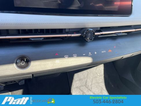Used 2023 Nissan Ariya FWD image 25