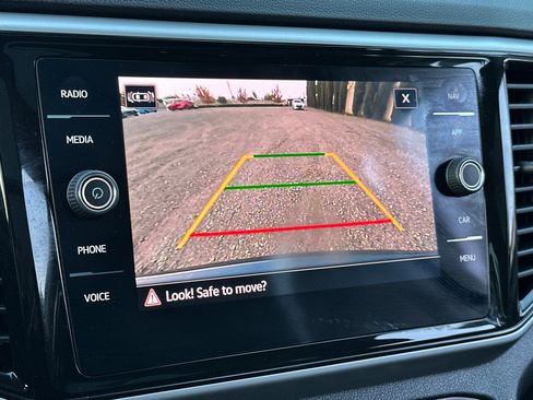 Used 2022 Volkswagen Atlas SEL image 21