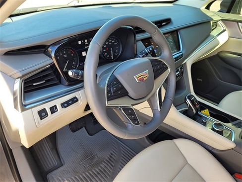 Used 2020 Cadillac XT5 Premium Luxury image 21