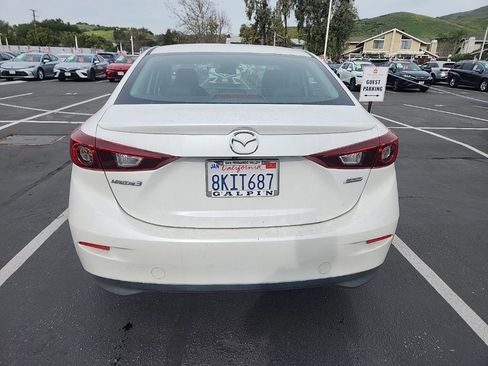 Used 2018 MAZDA MAZDA3 Touring image 4