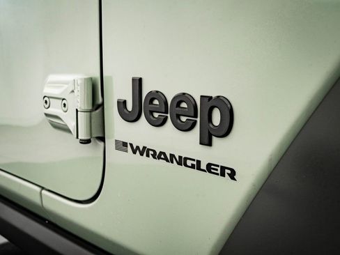 Used 2023 Jeep Wrangler Willys image 3