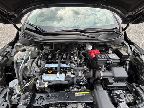 Used 2025 Nissan Versa SV FWD image 30