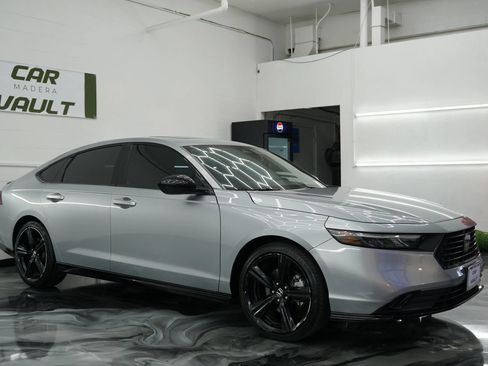 Used 2024 Honda Accord Sport image 4