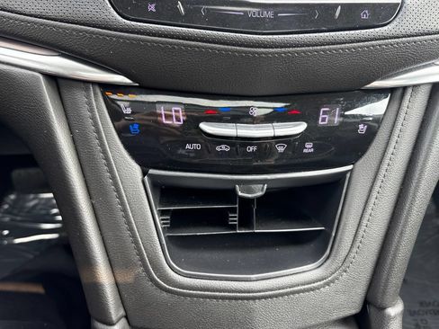 Used 2018 Cadillac XT5 Premium Luxury w/ Driver Assist Package AWD/4WD image 21
