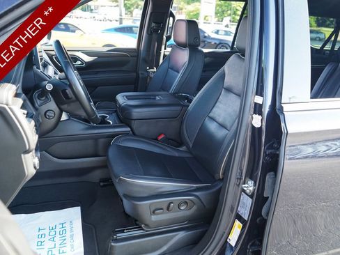 Used 2023 Chevrolet Suburban Premier AWD/4WD image 6