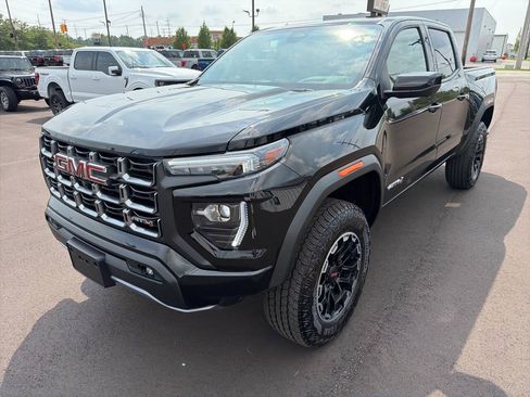 Used 2026 GMC Canyon AT4 w/ Technology Plus Package AWD/4WD image 5