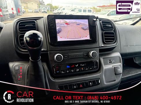 Used 2025 RAM ProMaster 2500 w/ Convenience Group FWD image 8