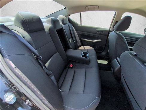 Used 2024 Nissan Altima 2.5 SV FWD image 17