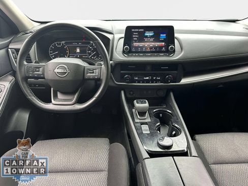 Used 2025 Nissan Rogue SV AWD/4WD image 14