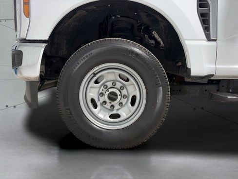 Used 2026 Ford F250 XL w/ XL Chrome Package AWD/4WD image 26