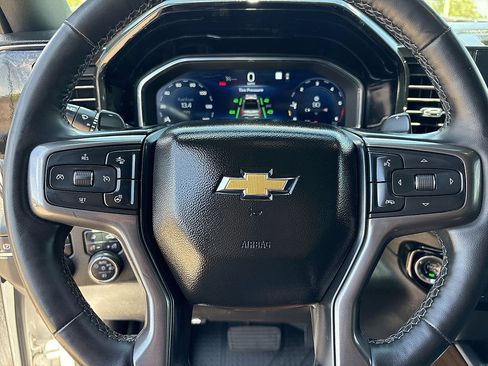 Used 2023 Chevrolet Silverado 1500 High Country w/ High Country Premium Package AWD/4WD image 28