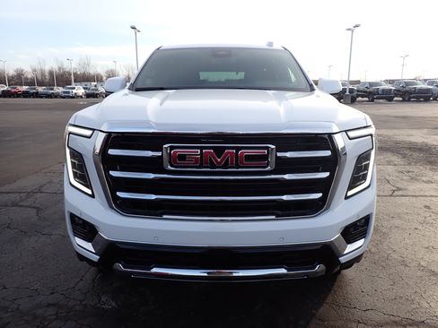 New 2026 GMC Yukon Elevation image 2