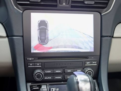 Used 2018 Porsche 911 Carrera image 20