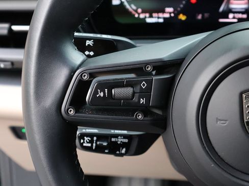Certified 2024 Porsche Macan Turbo Electric AWD/4WD image 31