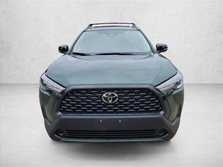 Used 2025 Toyota Corolla Cross LE video 2