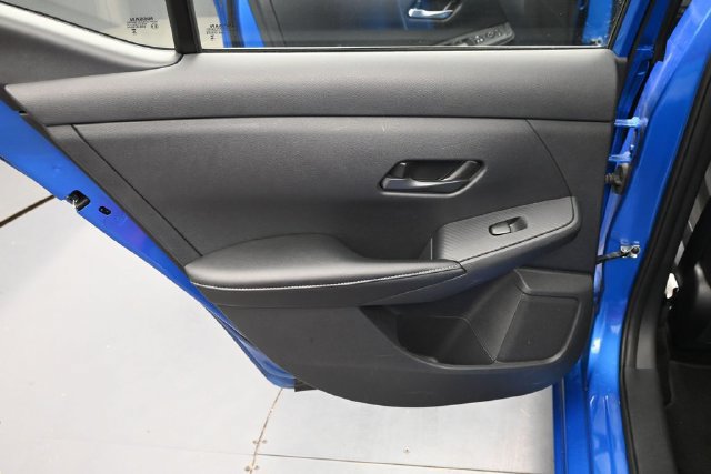 Used 2025 Nissan Sentra SV FWD image 23