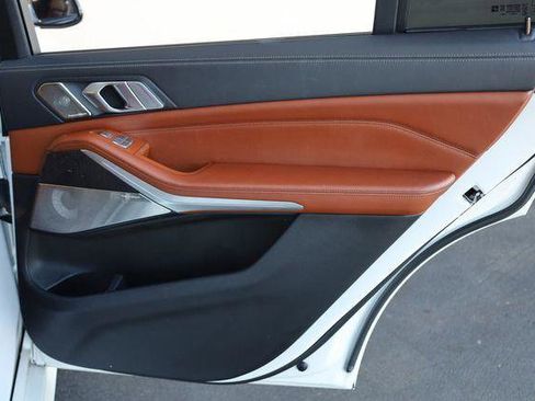 Used 2021 BMW ALPINA XB7 image 23