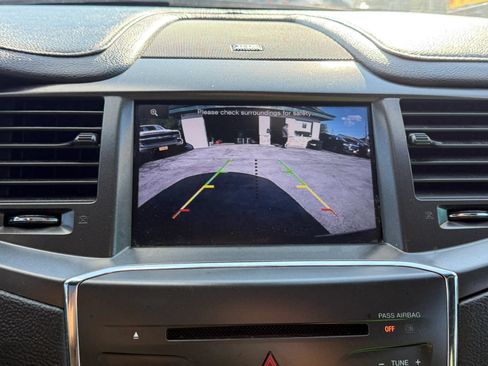 Used 2013 Lincoln MKS AWD image 21