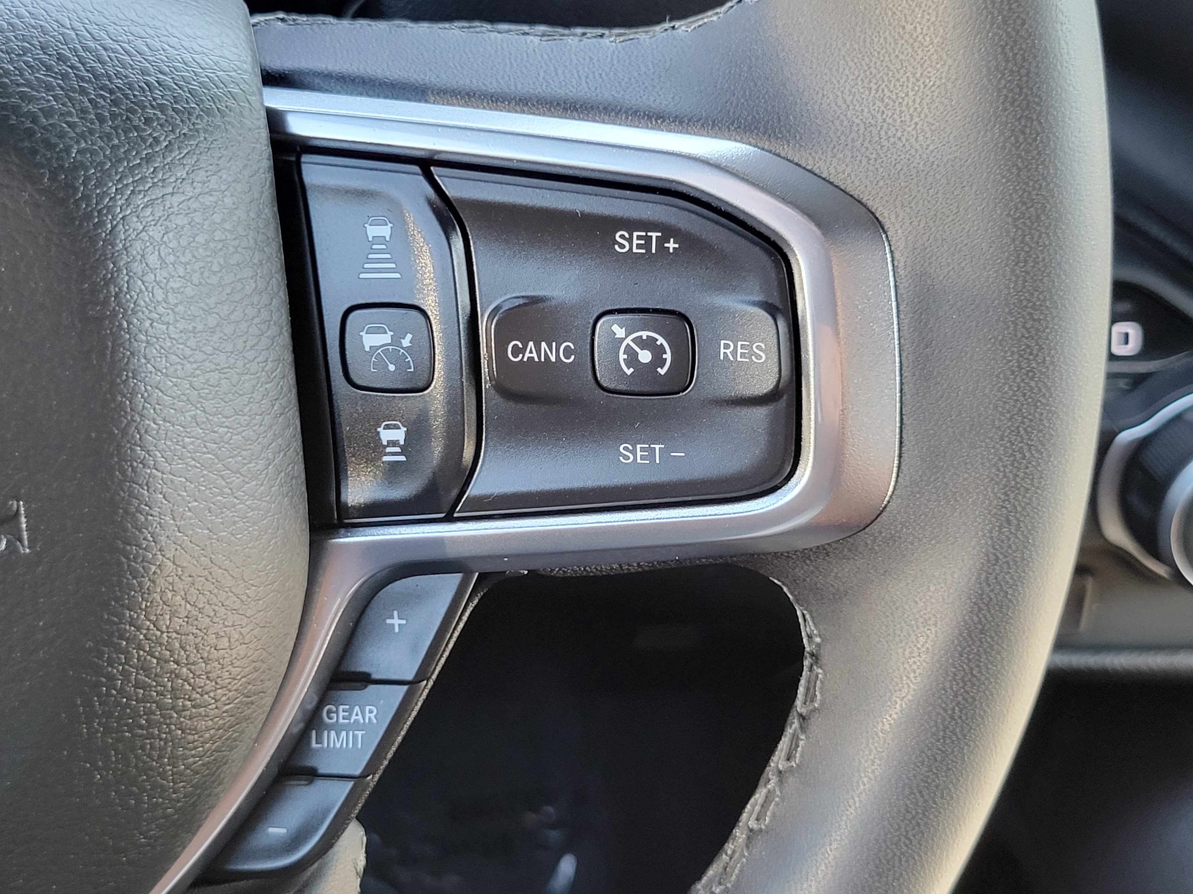 Used 2025 RAM 1500 Big Horn AWD/4WD image 13