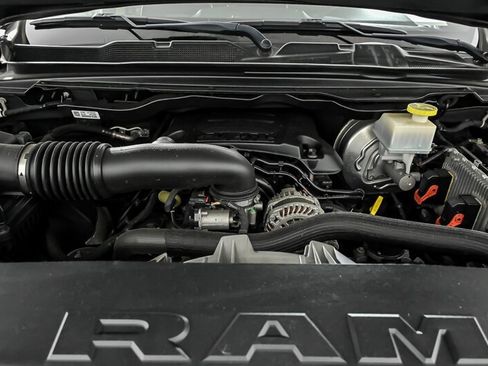 Used 2019 RAM 1500 Laramie AWD/4WD image 12