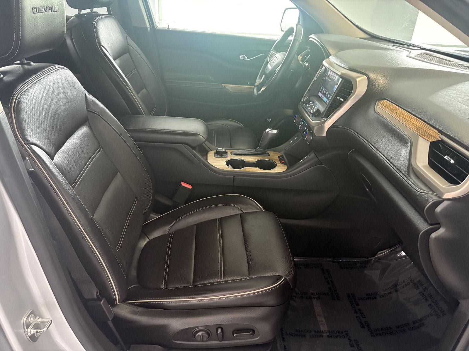 Used 2017 GMC Acadia Denali w/ Technology Package AWD/4WD image 12