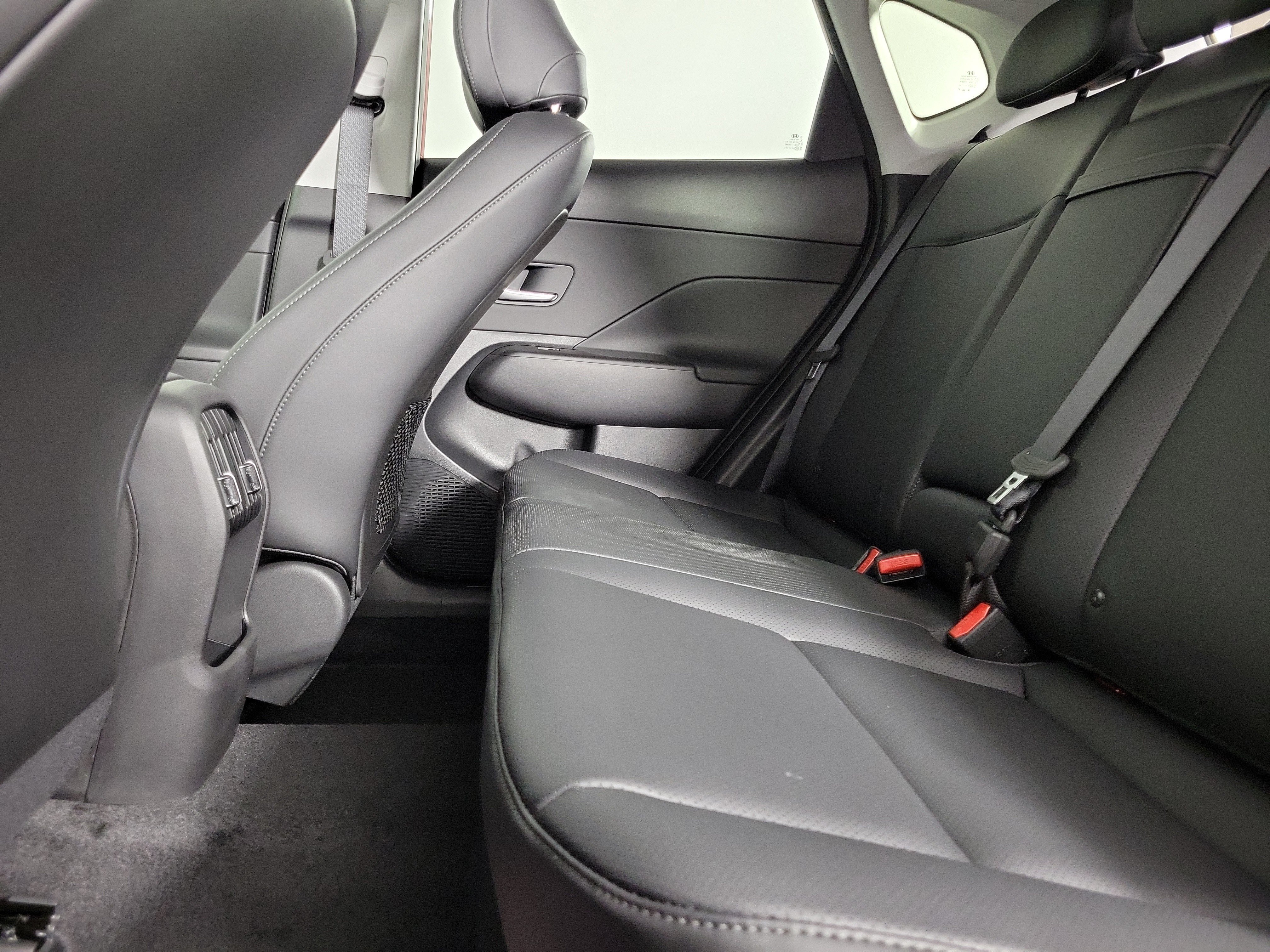New 2026 Hyundai Kona Limited AWD/4WD image 32