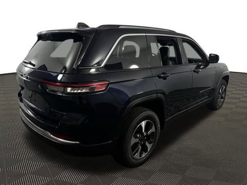 Used 2023 Jeep Grand Cherokee 4WD 4xe image 8