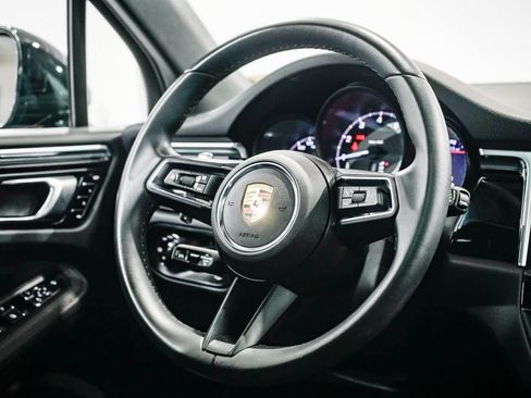 Used 2024 Porsche Macan image 15