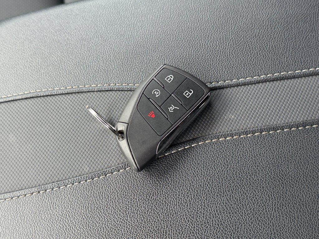 Used 2024 Chevrolet Traverse RS AWD/4WD image 32