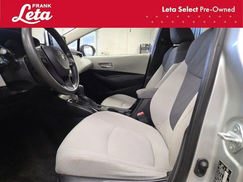 Used 2020 Toyota Corolla LE image 12