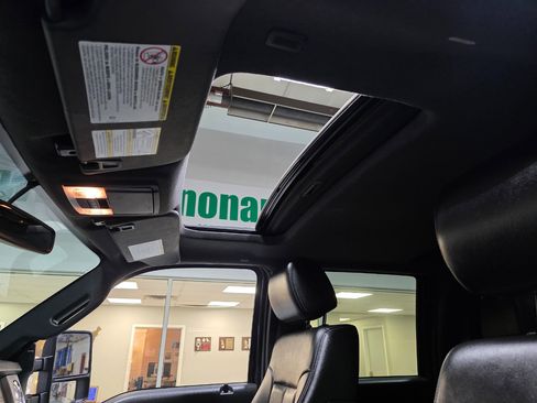 Used 2016 Ford F350 Lariat w/ Lariat Ultimate Package image 38