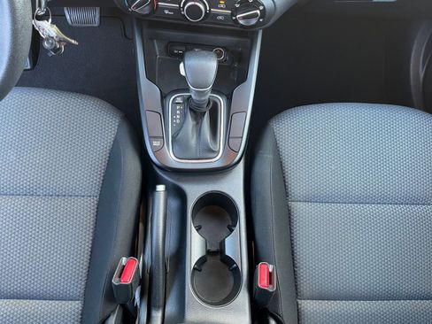 Used 2025 Kia Soul LX w/ LX Technology Package FWD image 41