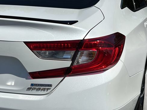 Used 2022 Honda Accord Sport image 45