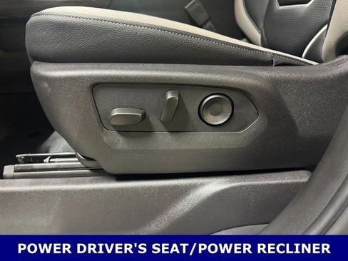 New 2026 Chevrolet Silverado 1500 RST w/ Dark Appearance Package image 17