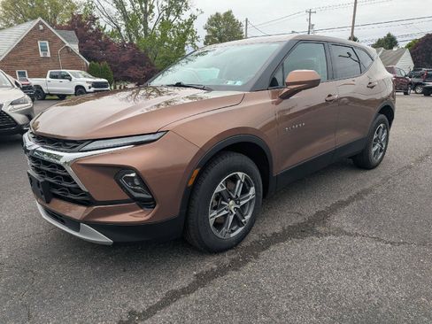 Used 2023 Chevrolet Blazer LT AWD/4WD image 4