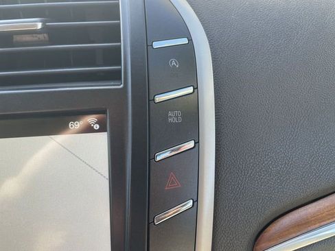 Used 2018 Lincoln MKC Select w/ Select Plus Package image 35