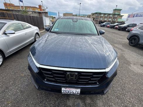 Certified 2025 Honda CR-V EX image 3