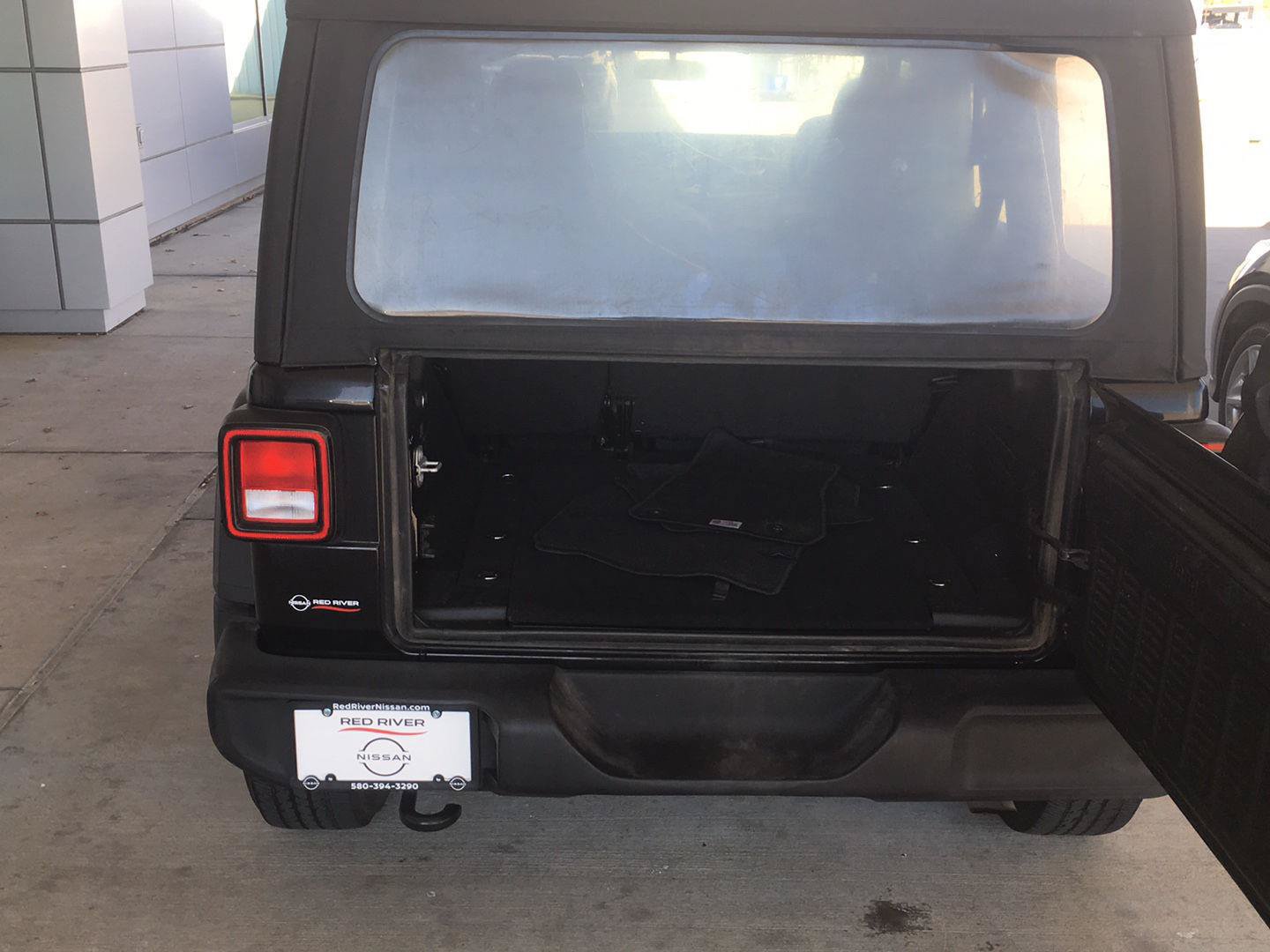 Used 2023 Jeep Wrangler Unlimited Sport AWD/4WD image 27