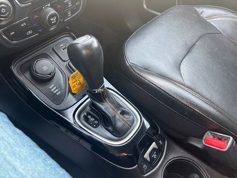 Used 2020 Jeep Compass Limited image 14