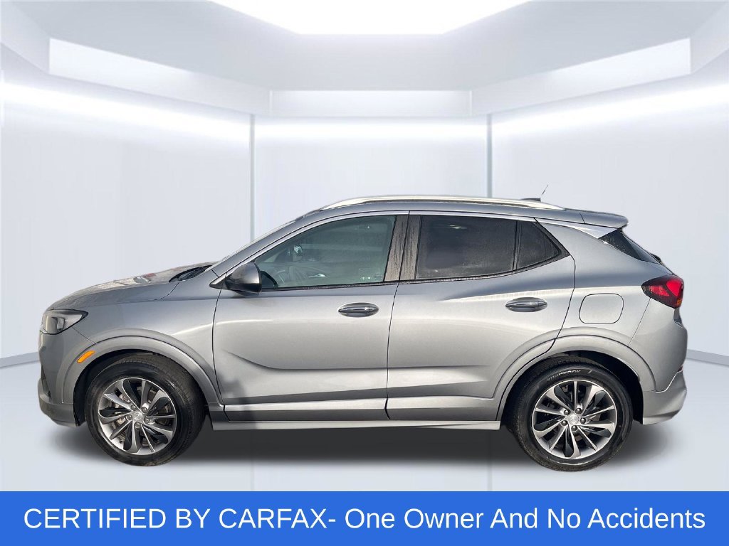 Used 2023 Buick Encore GX Select w/ Sport Touring Package FWD image 2